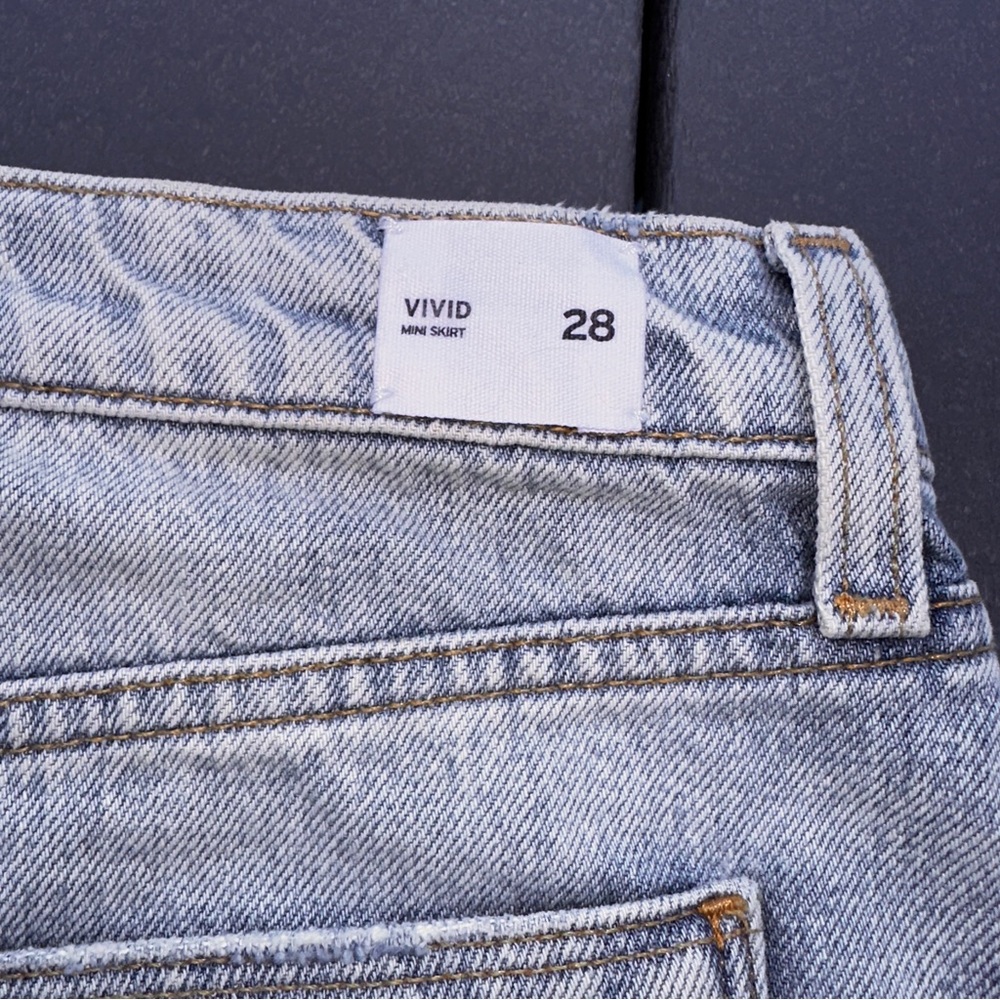 Hudson Jeans Vivid Distressed Light Denim Mini Skirt, Size 28, NWT - Picture 7 of 7